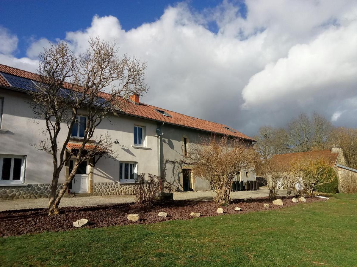 Chambres d'hôtes Quatre Mains Saint-Priest-des-Champs Exterior foto