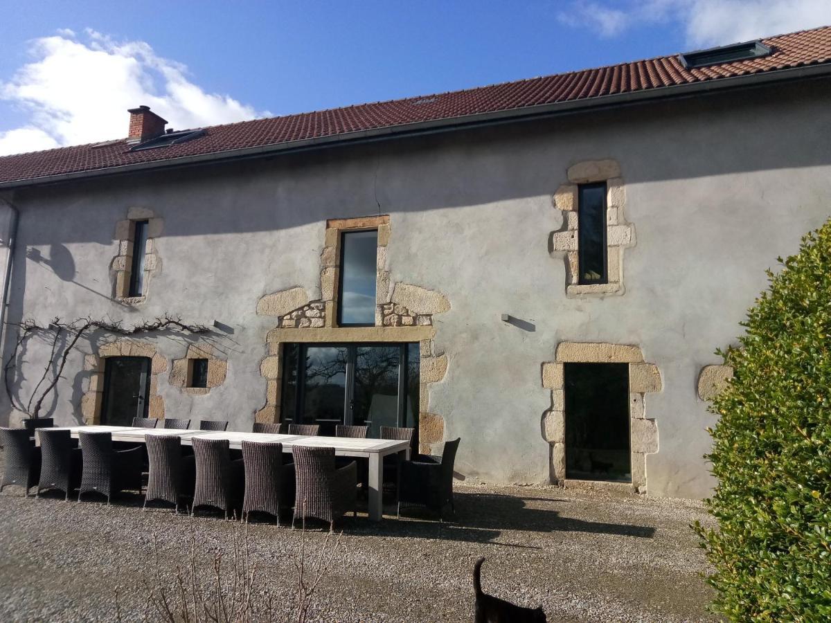 Chambres d'hôtes Quatre Mains Saint-Priest-des-Champs Exterior foto